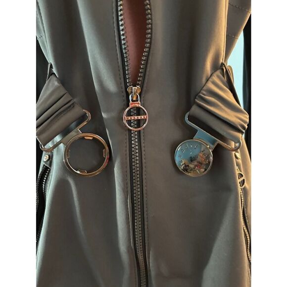 EUC! Laundry Shelli Segal Dark Gray Zip Close 4 Pockets Attached Belt Hood Small - Picture 9 of 10